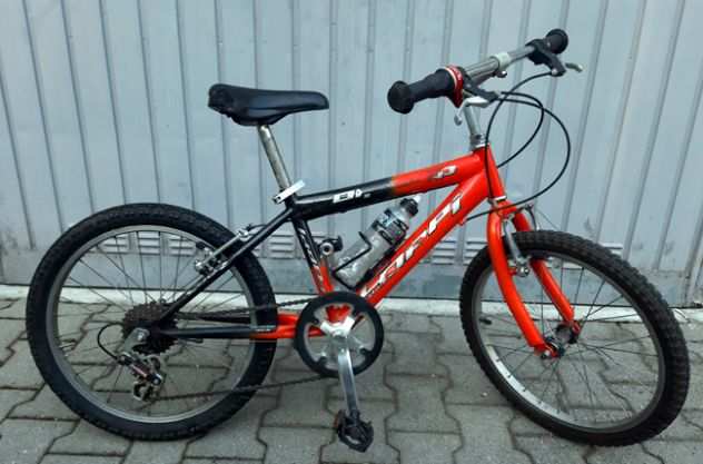 Mountain bike 20quot cambio a 6 marce