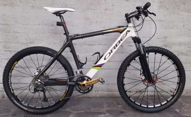 Mountain Bike Orbea in carbonio