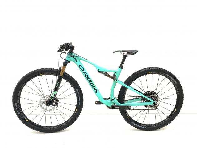 Mountain Bike Orbea Oiz M10 carbonio X01