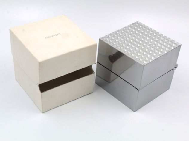 MOVADO quotVIZIOquot Scatola In Alluminio Forma Di Cubo Cromato Anni 2000