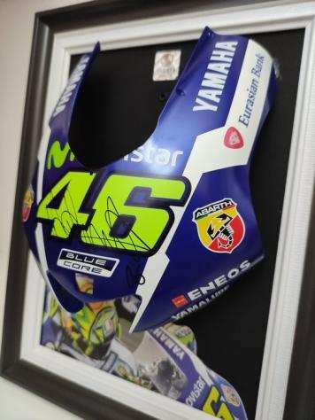 Movistar Yamaha MotoGP - MotoGP - Valentino Rossi - cupolino Yamaha M1 scala 14 Autografato da Valentino Rossi