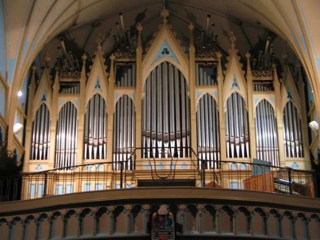 Musica funerale con organista e soprano a Torino