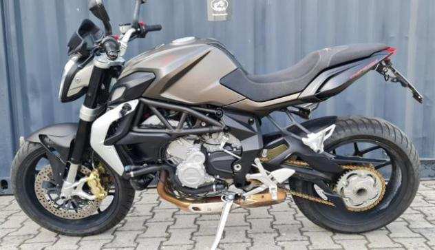 MV AGUSTA Brutale 675 2012