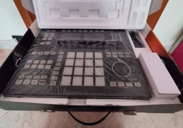 Native Instruments Maschine Studio