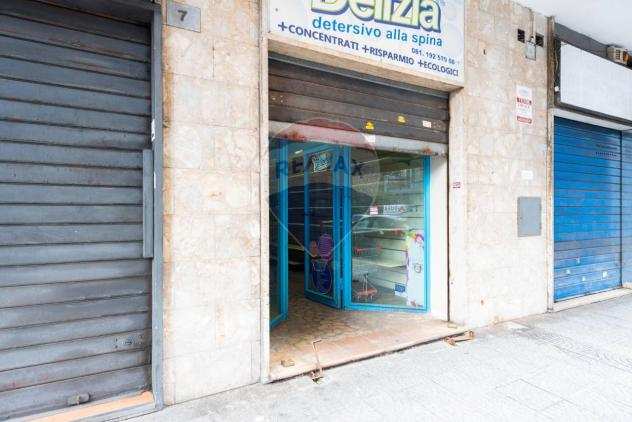 Negozio in vendita a Napoli - 2 locali 30mq