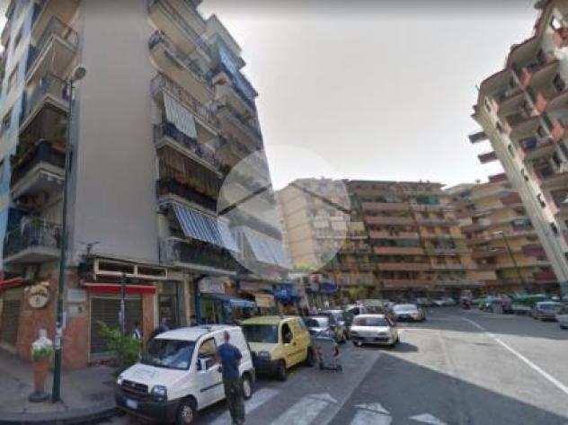 negozio Via A. Omodeo, NAPOLI