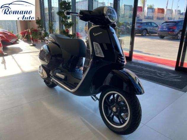 NEW VESPA Piaggio GTS SUPER 300 PRONTA CONSEGNA