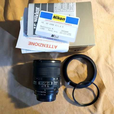 Nikon AF Nikkor 28mm F.1,4D (ottica eccezionale e rarissima, un gioiello)