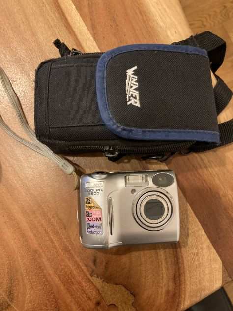Nikon Coolpix 5600 5.1MP Digital Camera Silver