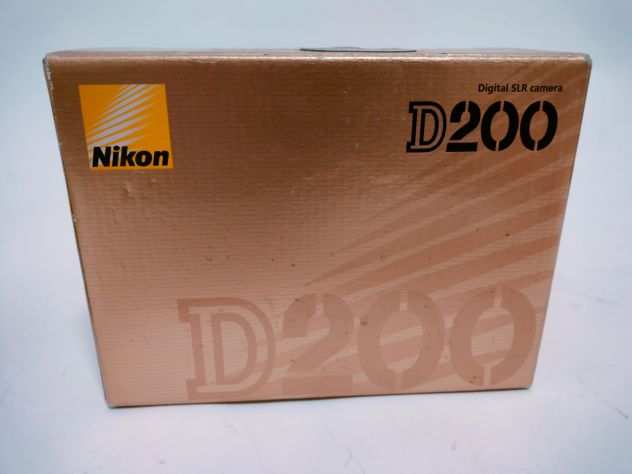 Nikon D200  obiettivo accessori