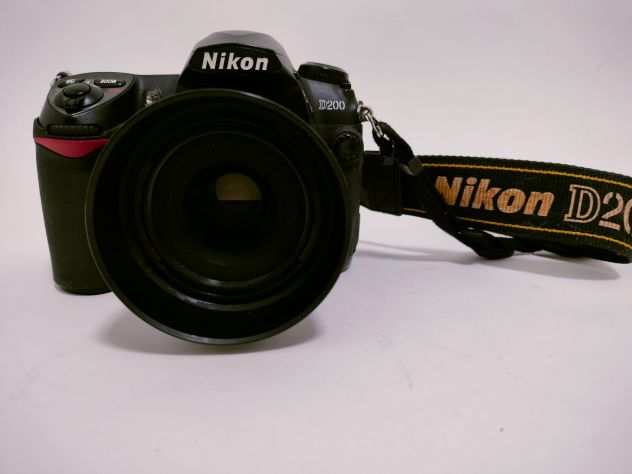 Nikon D200  obiettivo accessori
