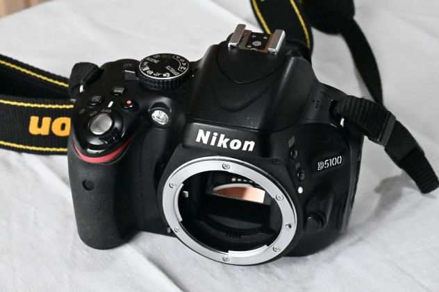 Nikon D5100 corpo
