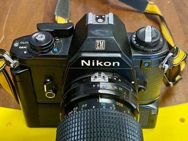 Nikon EM  hanimex 80-200mm  Winder MD-E