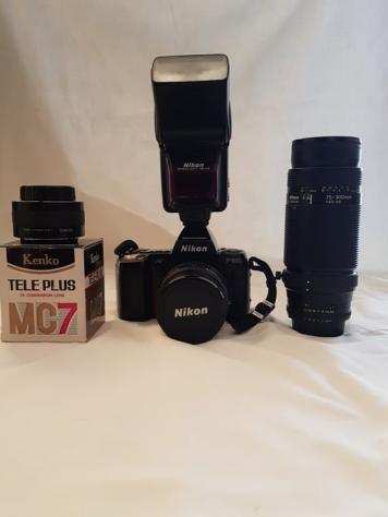 Nikon F-801 S  AF Nikkor 24-50mm  75-300mm  2x Teleconverter  Speedlight SB-24 Fotocamera analogica