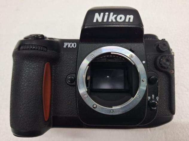 Nikon F100  Fotocamera reflex a obiettivo singolo (SLR)