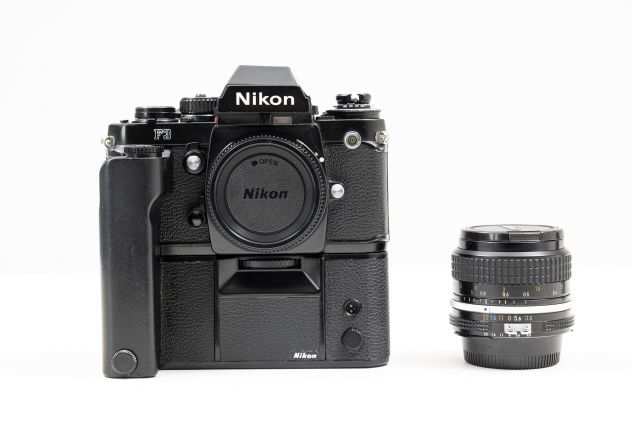 Nikon F3  motore MD4  Nikon 28mm F3.5 AI