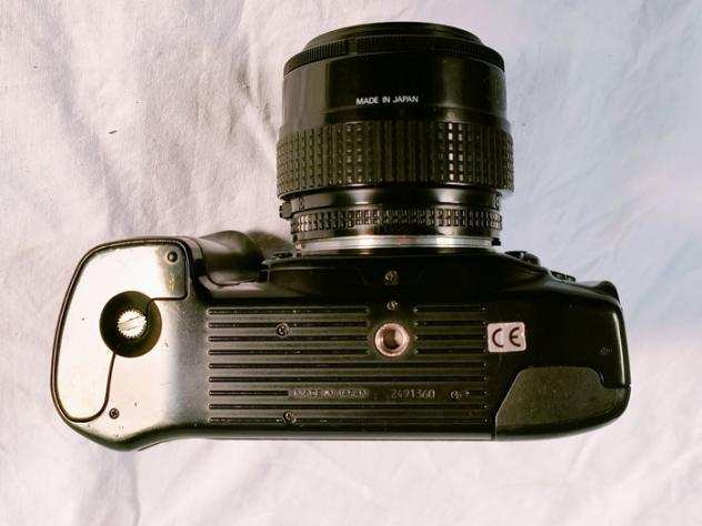 Nikon F90X  35-70 AF f3.3, 4.5 Fotocamera reflex a obiettivo singolo (SLR)