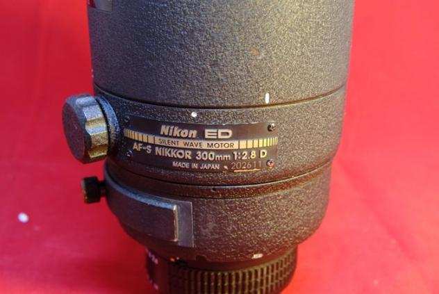 Nikon Nikkor AFS 300 mm f.2,8 silent wawe motor  Teleobiettivo