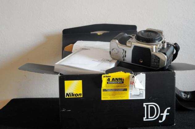 Nikon Nikon DF Fotocamera reflex digitale (DSLR)
