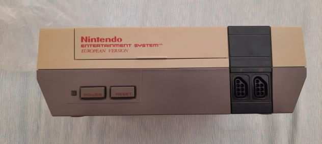 Nintendo NESE001 1985 Versione Europea