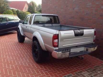 Nissan King Cab Navara