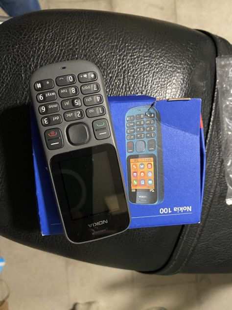 Nokia 100 gsm NUOVO