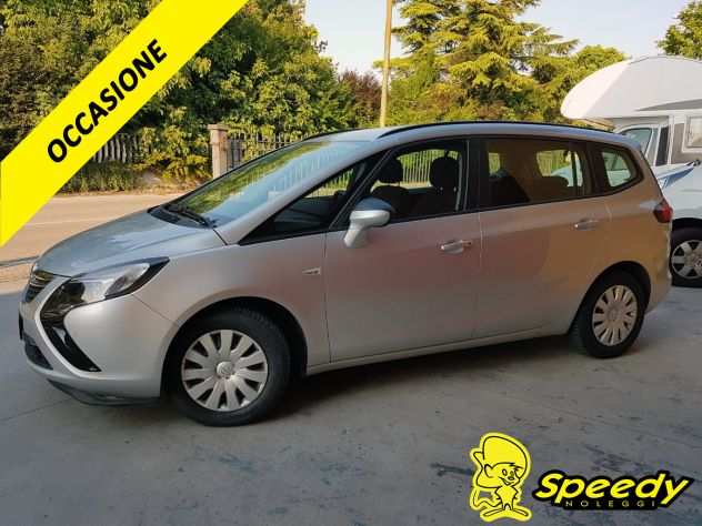 Noleggio Auto Opel Zafira