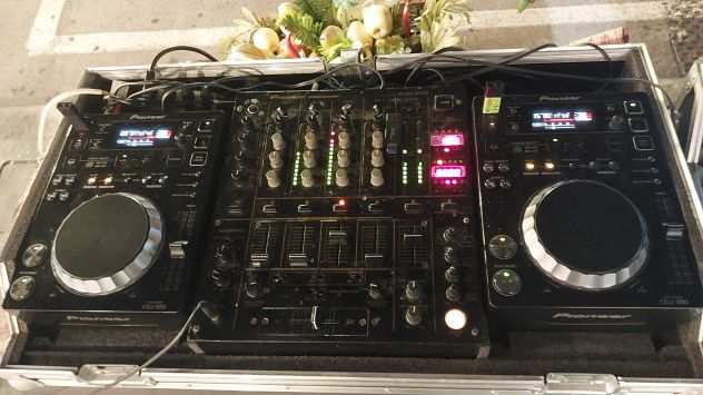 Noleggio CDJ 350 pioneer per info e preventivo gratuito contatatemi