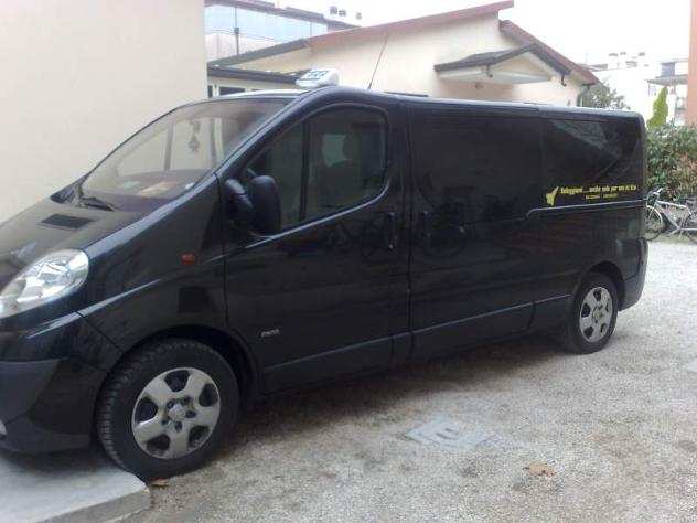 Noleggio con autista taxi transfert minibus discoteca