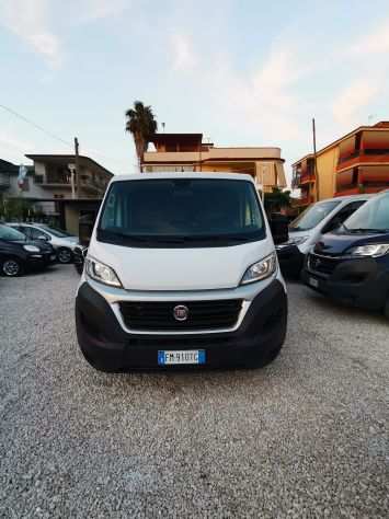 NOLEGGIO MINI VAN 9 POSTI