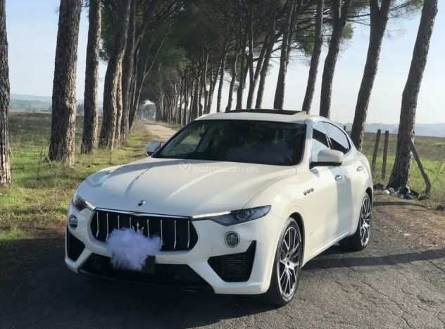 Nolo Maserati Levante con autista per MatrimoniAnniversari. Trapani - Palermo