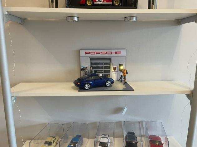 Norev - 118 - Diorama Porsche service dealer 911 993 Carrera coupegrave