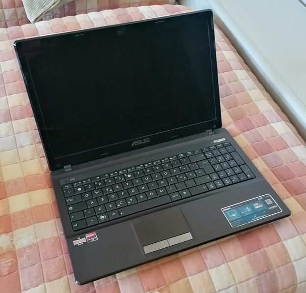 Notebook ASUS A53BE 15,6 pollici SSD