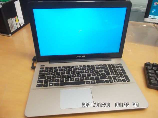 NOTEBOOK ASUS F555Q SCHERMO 15.6 POLLICI AMD QUAD CORE PROCESSOR 8GB RAM E 10