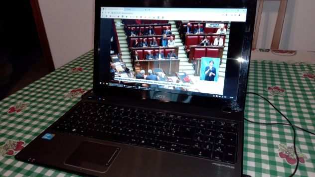 Notebook laptop office YouTube wifi TV acad
