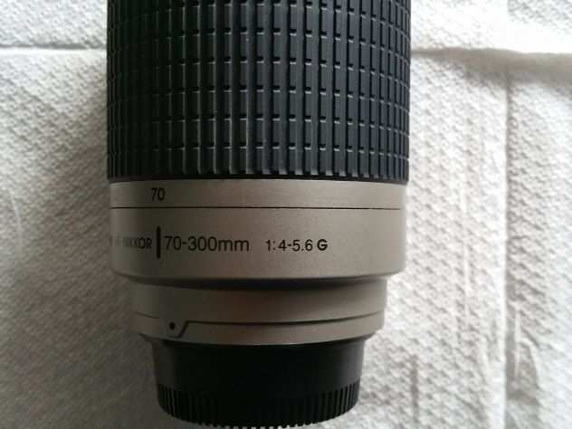 Obiettivo zoom Nikon 70-300