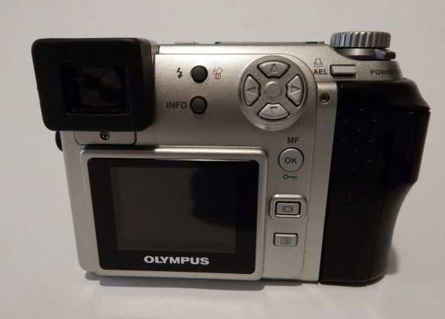 Olympus Camedia C-2100 fotocamera digitale zoom ottico 10x 2,1 megapixel