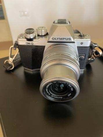 Olympus OM-D10 - 14-42mm