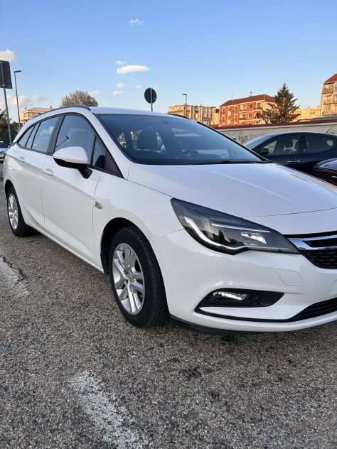 Opel Astra 1.6 CDTi 110CV StartampStop Sports Tourer Business Station Wagon