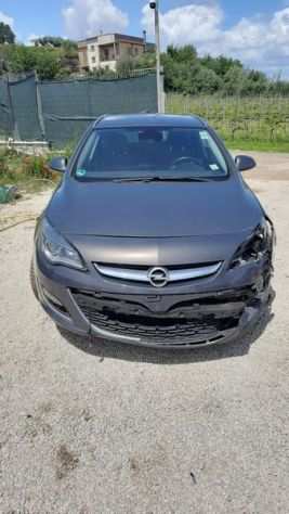 Opel Astra 1.6 cdti anno 2016 sinistrata