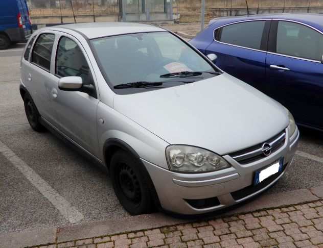 OPEL CORSA 1.2 80cv - NEOPATENTATI