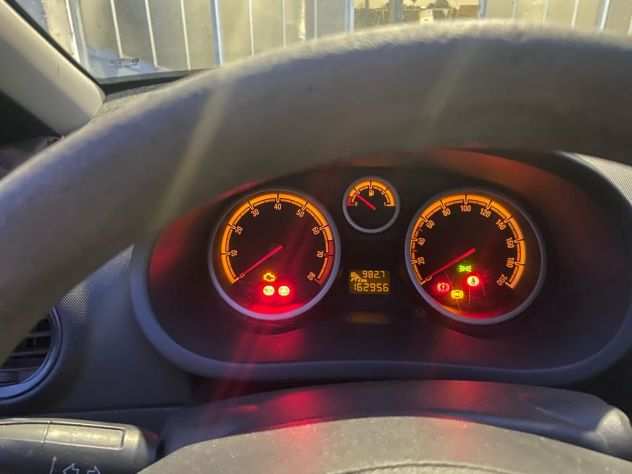 Opel Corsa 1200 benzina per neopatentati