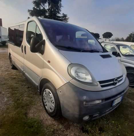 OPEL VIVARO FURGONE 6 POSTI