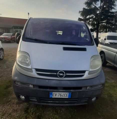 OPEL VIVARO FURGONE 6 POSTI