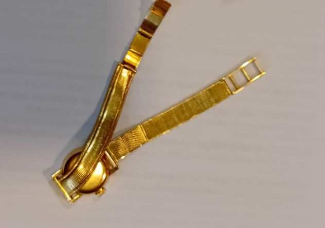 Orologio da donna marca Longines con cassa e bracciale di oro