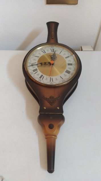 Orologio vintage in legno