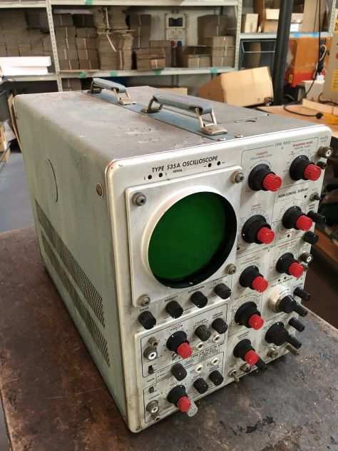 OSCILLOSCOPIO TEKTRONIC TYPE 535 A