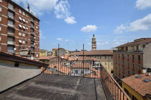 Palazzo in vendita a Piacenza - 16 locali 924mq