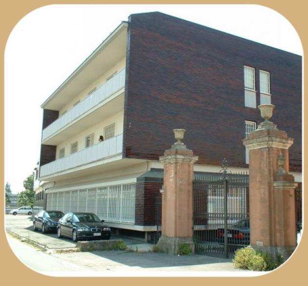 Palazzo  Stabile di 1200 msup2 con piugrave di 5 locali in vendita a Bologna