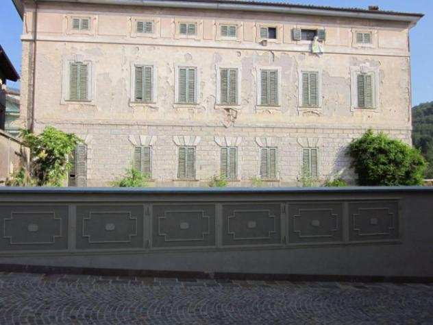 Palazzo  Stabile di 1255 msup2 con piugrave di 5 locali in vendita a Almenno San Salvatore